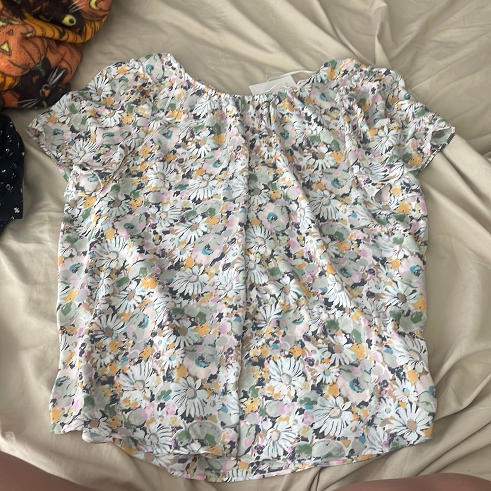 NWT LC pleat neck blouse